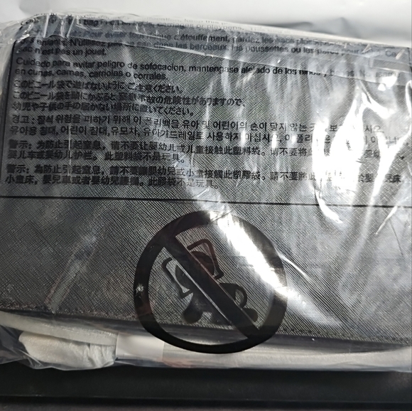 Michael Kors Jet Set Large East West Crossbody Black/Gold Saffiano Handbag Nwt - Picture 9 of 9